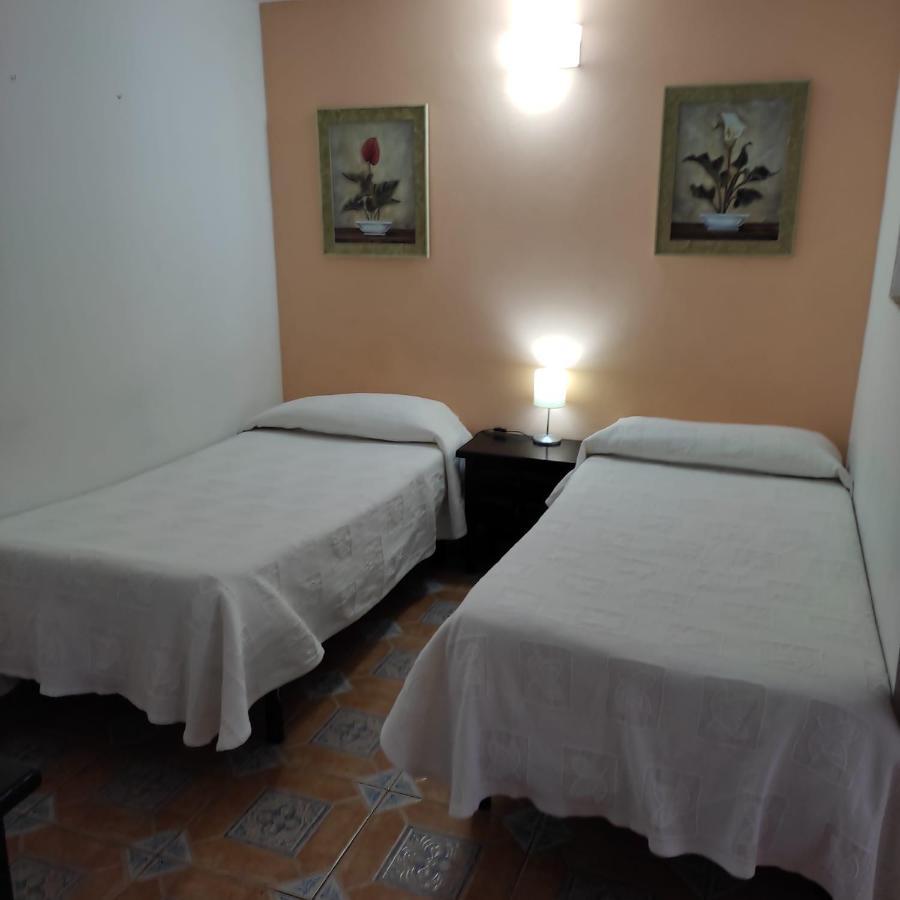 Hostal Castilla Aranjuez Extérieur photo