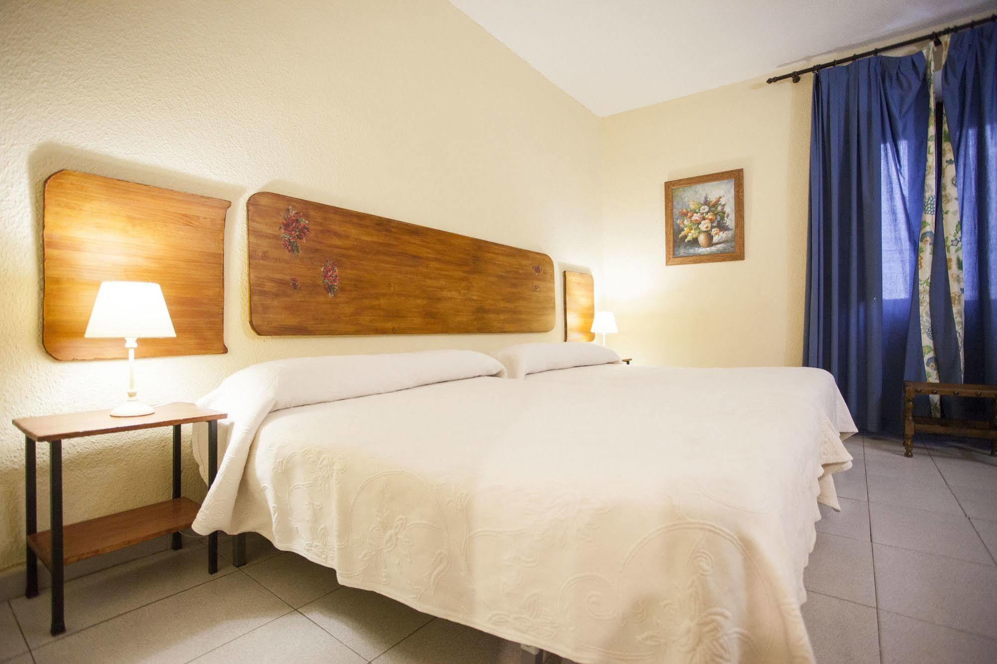 Hostal Castilla Aranjuez Extérieur photo